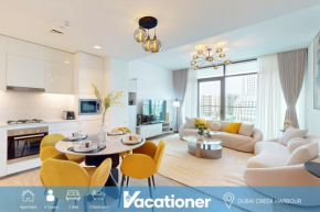 Palace Residences - Vibrant Two Bed with Lake View